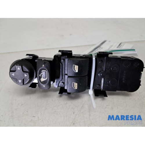 Peugeot - 207 - Combischakelaar ramen