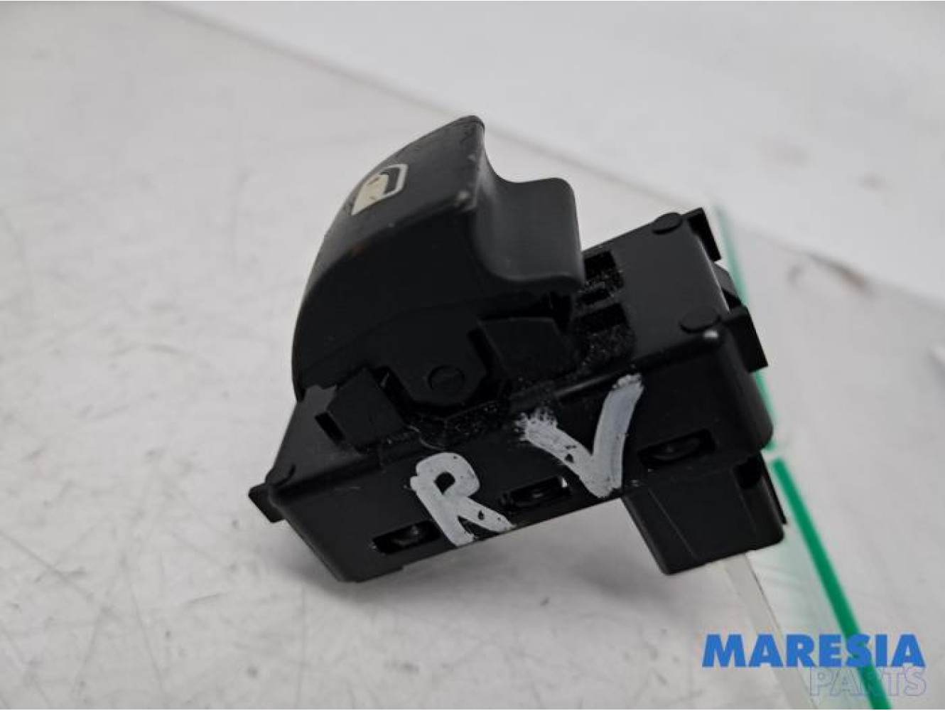 Peugeot - 207 - Commutateur vitre électrique