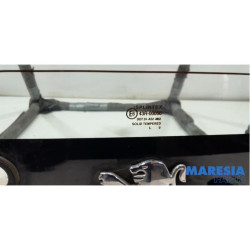 Peugeot - 107 - Rear window