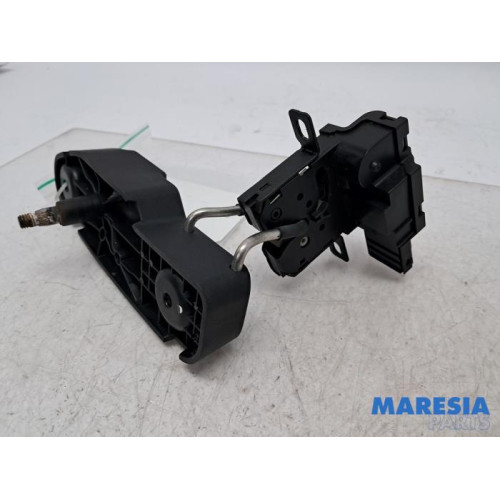 Peugeot - 207 - Serrure hayon