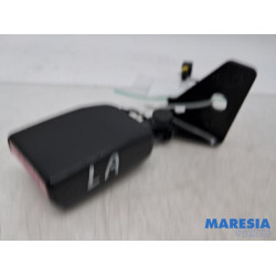 Peugeot - 207 - Insertion ceinture de sécurité arrière gauche