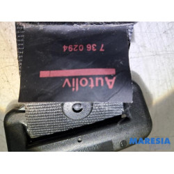 Peugeot - 207 - Rear seatbelt, right