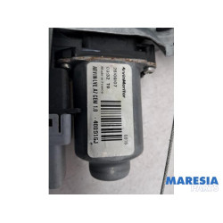 Peugeot - 207 - Mécanique vitre 4portes avant droite