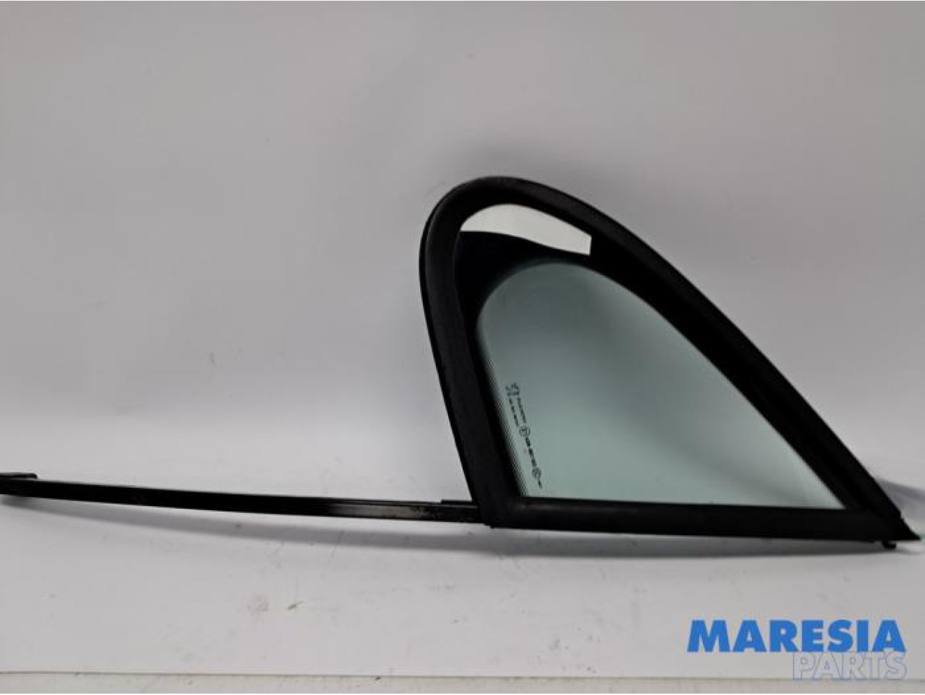 Peugeot - 207 - Vitre triangulaire avant gauche