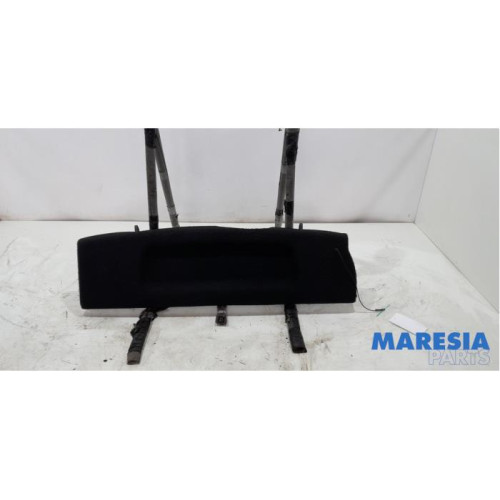 Peugeot - 107 - Hutablage