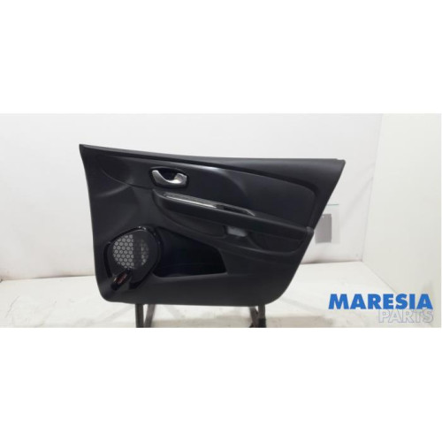 Renault - Clio - Portierbekleding 4Deurs rechts-voor