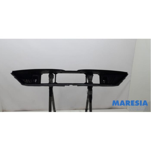 Renault - Trafic - Air funnel