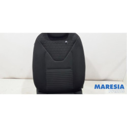 Renault - Clio - Stoel rechts