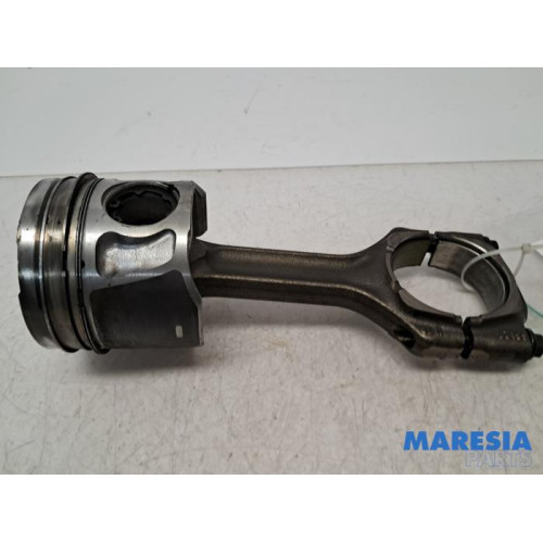 Fiat - Ducato - Connecting rod
