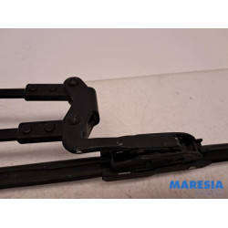 Peugeot - 107 - Bras essuie-glace avant