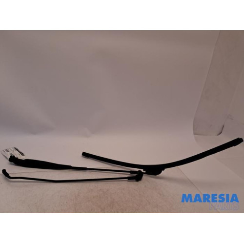 Peugeot - 107 - Bras essuie-glace avant