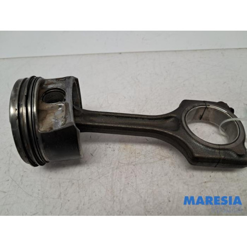 Peugeot - 207 - Drijfstang