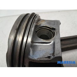 Peugeot - 207 - Drijfstang