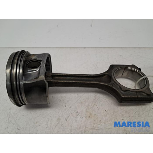 Peugeot - 207 - Drijfstang