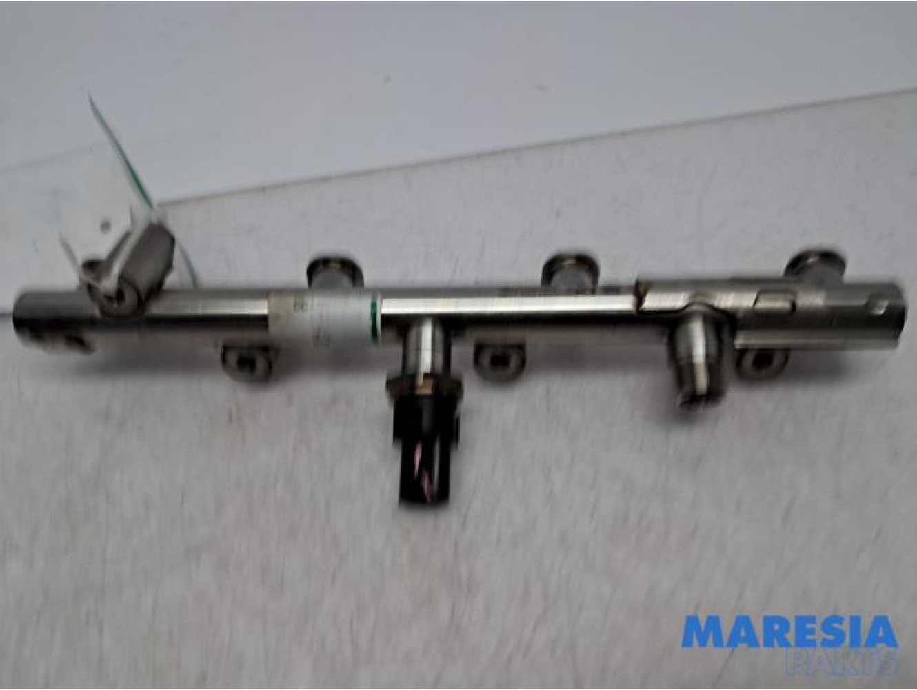 Renault - Scenic - Fuel injector nozzle