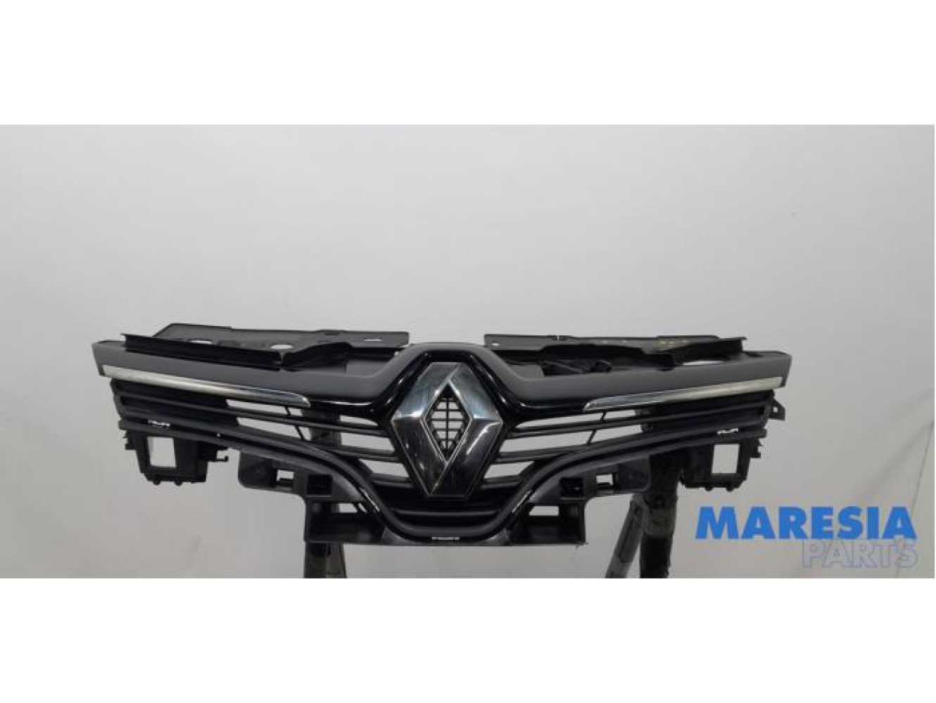 Renault - Clio - Grille