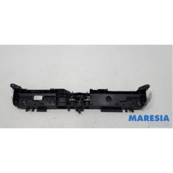 Renault - Clio - Slotplaat voor