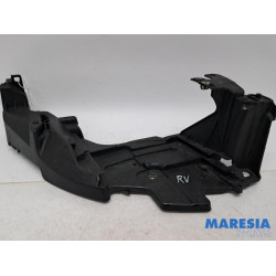 Renault - Megane - Scheinwerferrahmen rechts