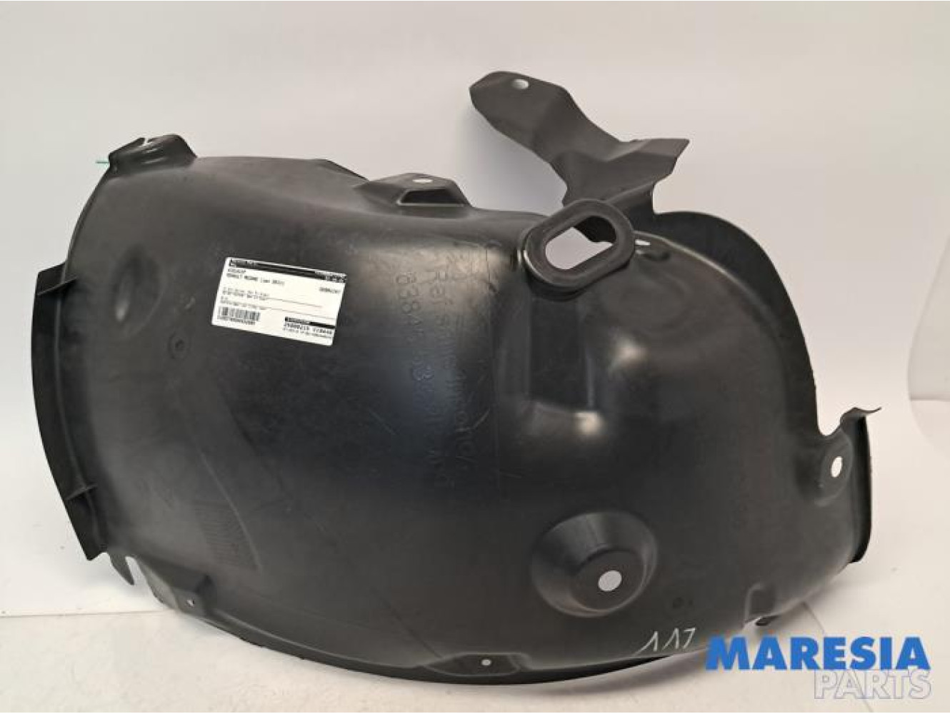 Renault - Megane - Wheel arch liner