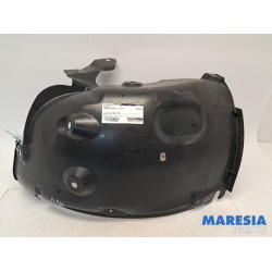 Renault - Megane - Wheel arch liner