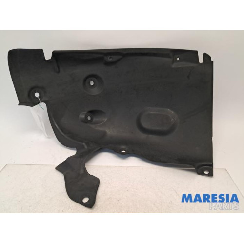 Renault - Megane - Wheel arch liner