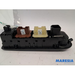 Renault - Clio - Combischakelaar ramen