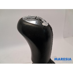 Renault - Clio - Versnellingspook