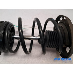 Renault - Megane - Front shock absorber rod, left