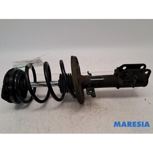 Renault - Megane - Stoßdämpferstrebe rechts vorne