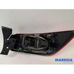 Renault - Clio - Feu arrière gauche