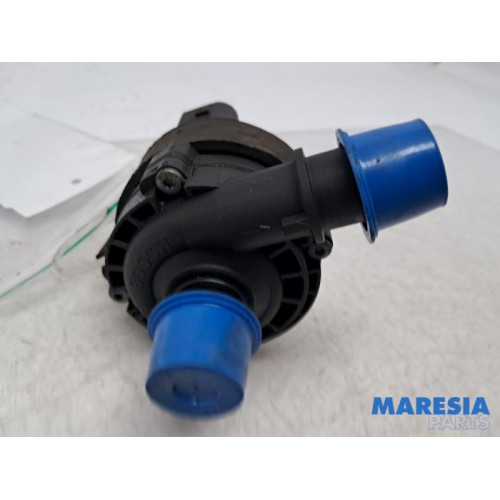Renault - Megane - Additional water pump