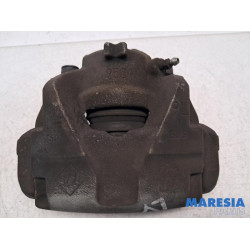 Renault - Megane - Front brake calliper, left