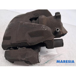 Renault - Megane - Front brake calliper, left