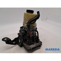 Opel - Vivaro - Lenkkraftverstärker Pumpe