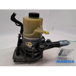 Opel - Vivaro - Lenkkraftverstärker Pumpe