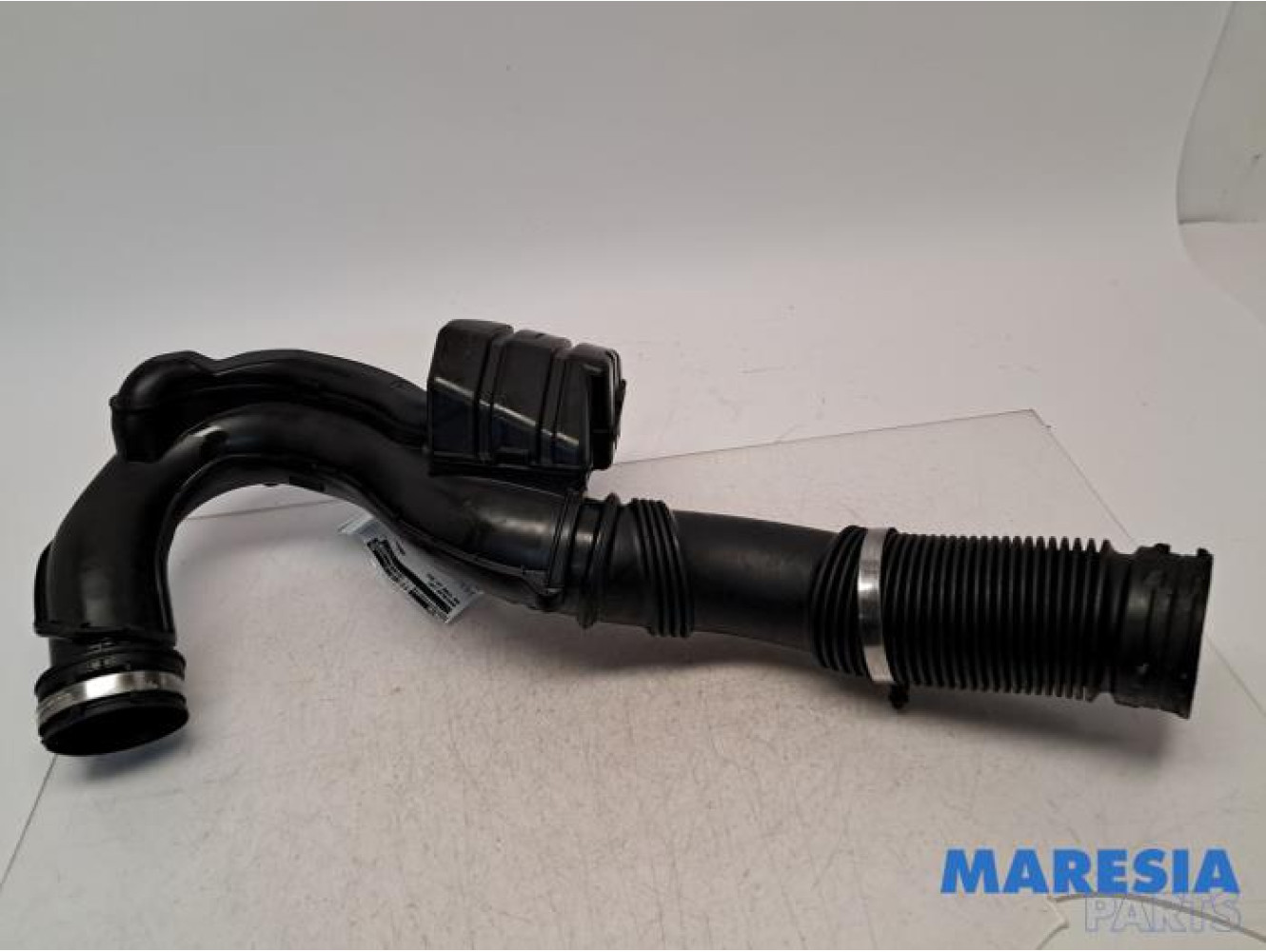 Opel - Vivaro - Air intake hose