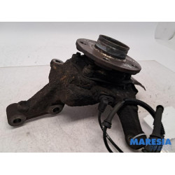 Opel - Vivaro - Achsschenkel rechts vorne