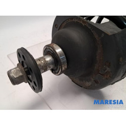 Opel - Vivaro - Stoßdämpferstrebe links vorne