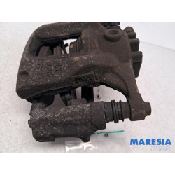 Opel - Vivaro - Bremszange rechts vorne