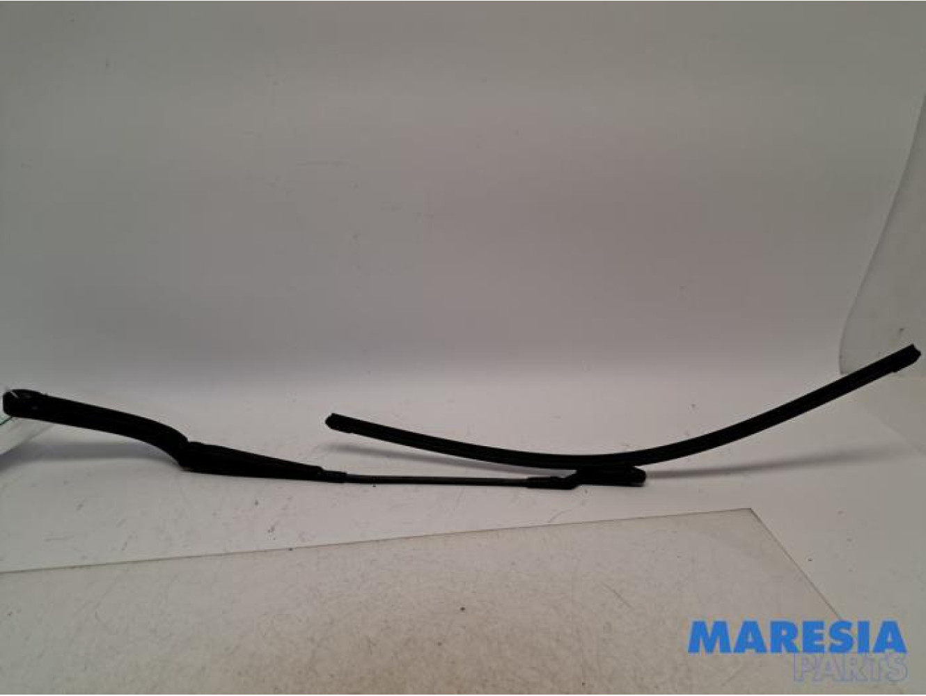 Opel - Vivaro - Front wiper arm