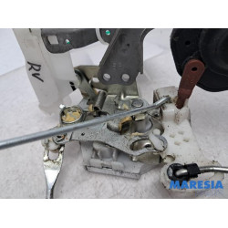 Peugeot - 107 - Serrure portière mécanique 4portes avant droite