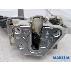 Peugeot - 107 - Serrure portière mécanique 4portes arrière droite