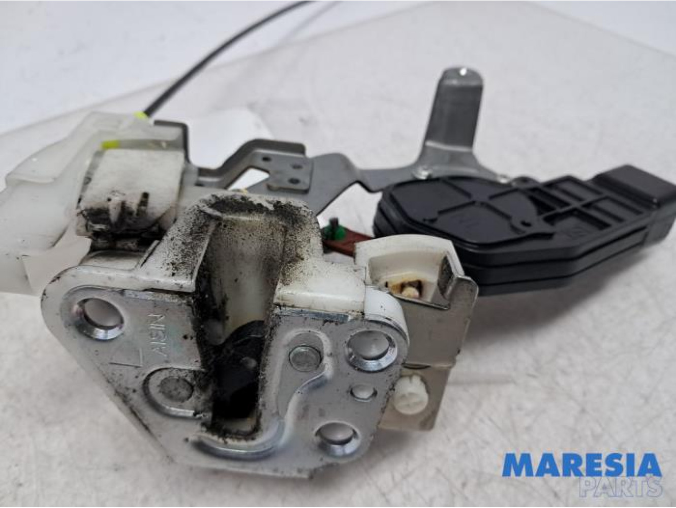 Peugeot - 107 - Rear door lock mechanism 4-door, left