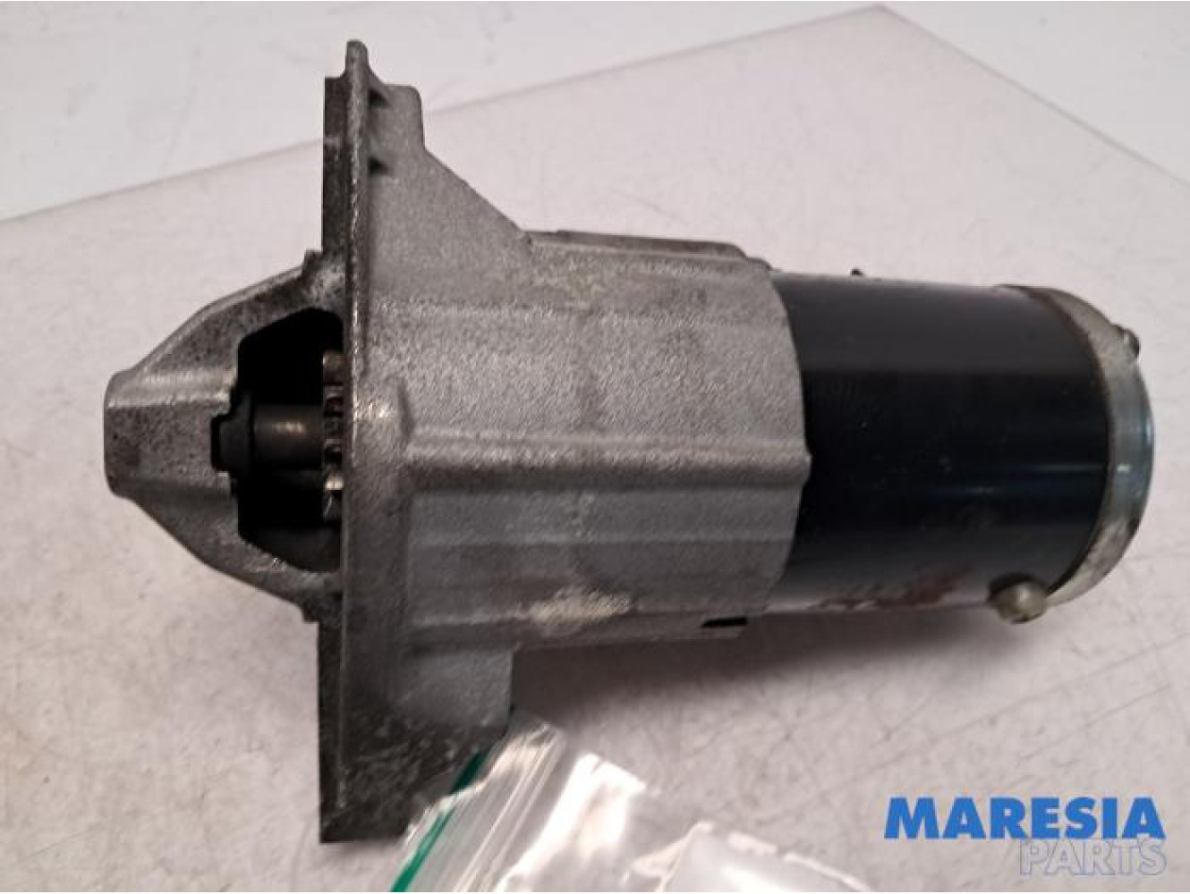 Opel - Vivaro - Starter