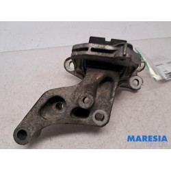 Opel - Vivaro - Motorlager