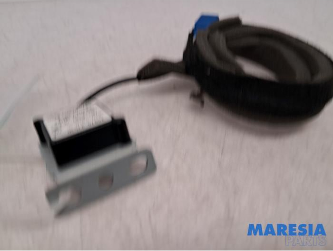 Renault - Clio - GPS Antenne