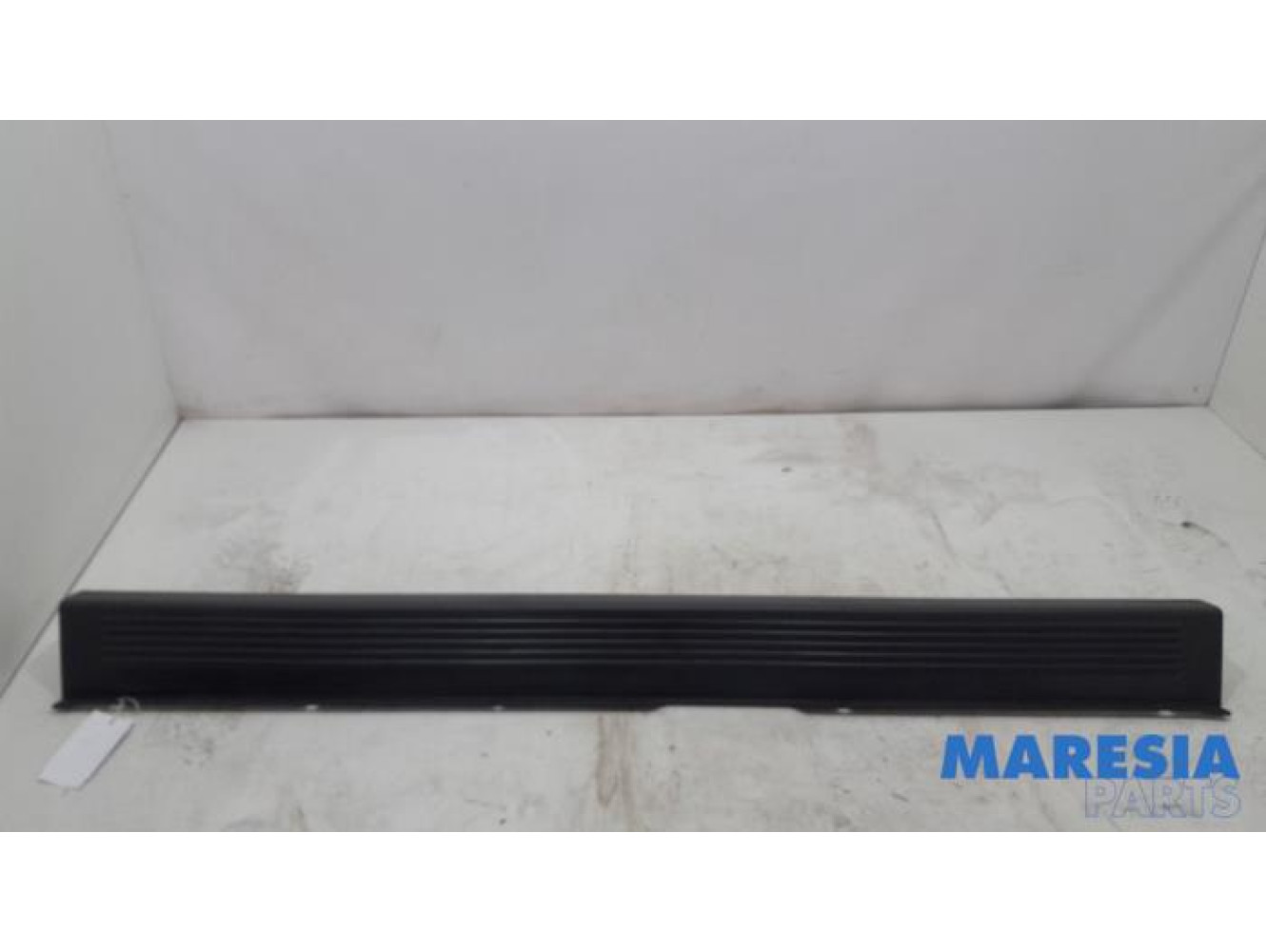 Renault - Trafic - Achterbumper