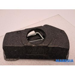 Peugeot - 107 - Ensemble cric