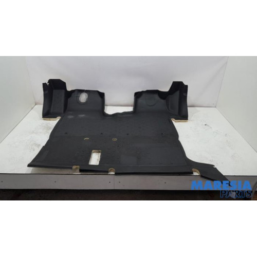 Renault - Trafic - Carpet