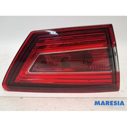 Renault - Clio - Feu arrière gauche